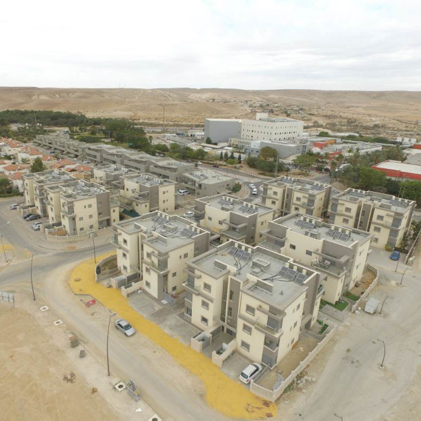 בתים